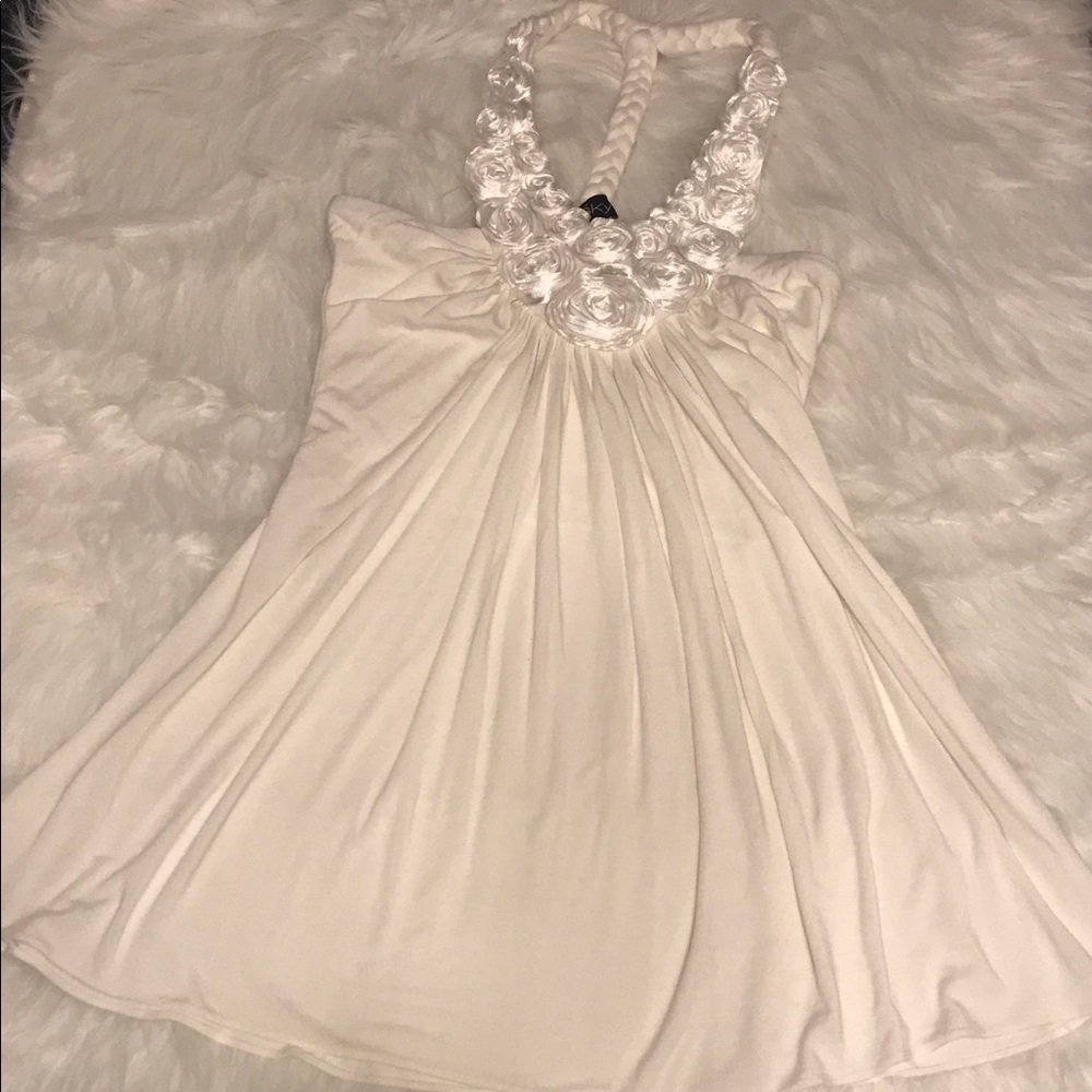 ✨ Sky White Top SZ (M) ✨